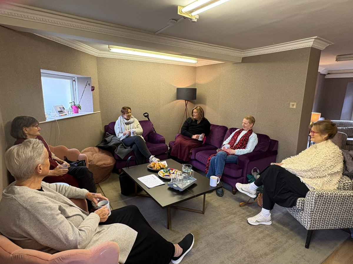 Secondaries Together: Building connection for people living with secondary breast cancer